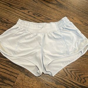 Lululemon 2.5 inch hotty hot shorts